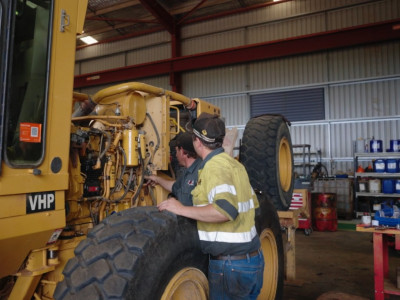 SMH Equipment photo 3
