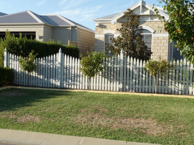  Sentry fence photo 2