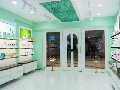 SD Luxury Skincare Boutique photo 2
